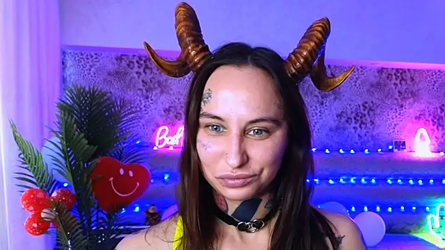 Snapshot of Cool_Freak_ chatting on 02/24/25, 10:48 Cool Freak online show from 02/24/25, 10:48