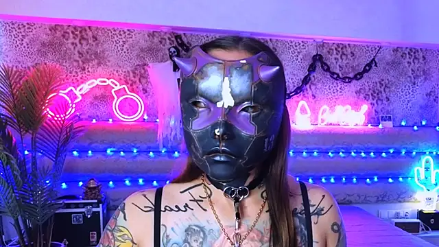 Snapshot of Cool_Freak_ chatting on 10/17/25, 10:39 Cool Freak online show from 10/17/25, 10:39