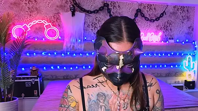 Snapshot of Cool_Freak_ chatting on 10/31/25, 10:12 Cool Freak online show from 10/31/25, 10:12