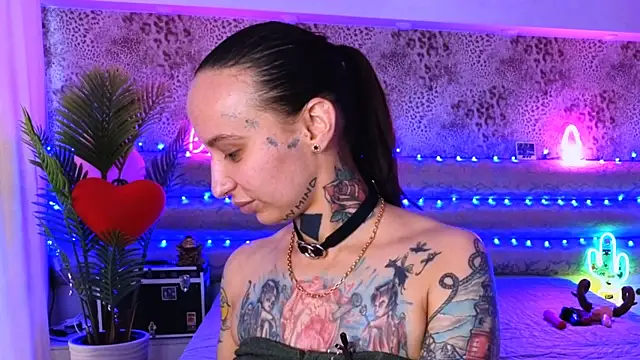 Snapshot of Cool_Freak_ chatting on 03/10/25, 10:18 Cool Freak online show from 03/10/25, 10:18