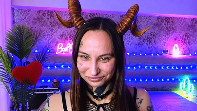 Snapshot of Cool_Freak_ chatting on 03/19/25, 09:38 Cool Freak online show from 03/19/25, 09:38