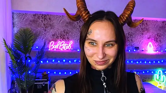 Snapshot of Cool_Freak_ chatting on 02/07/25, 10:08 Cool Freak online show from 02/07/25, 10:08