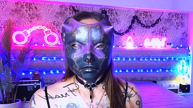 Snapshot of Cool_Freak_ chatting on 10/05/25, 10:28 Cool Freak online show from 10/05/25, 10:28