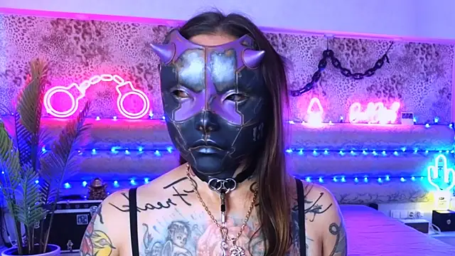 Snapshot of Cool_Freak_ chatting on 10/04/25, 10:17 Cool Freak online show from 10/04/25, 10:17