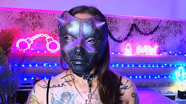 Snapshot of Cool_Freak_ chatting on 10/10/25, 10:05 Cool Freak online show from 10/10/25, 10:05