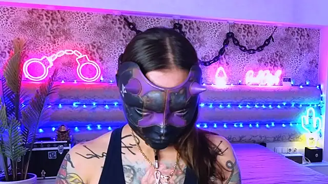 Snapshot of Cool_Freak_ chatting on 10/06/25, 10:27 Cool Freak online show from 10/06/25, 10:27