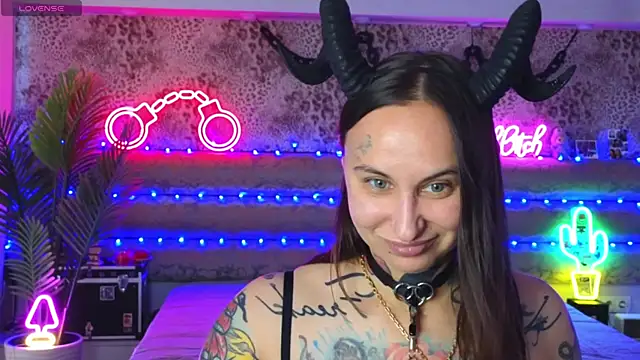 Cool Freak  online show from 06/21/26, 10:21