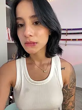 Ale Lewis online show from 03/05/25, 06:34