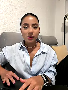 Ale Lewis online show from 10/28/25, 07:57