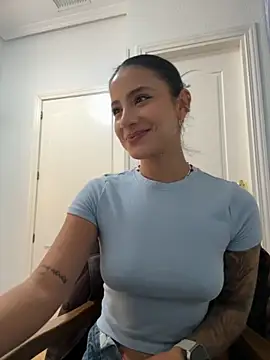 Ale Lewis online show from 11/16/25, 01:49