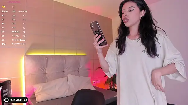 Snapshot of NanaRott chatting on 02/06/26, 08:38 NanaRott online show from 02/06/26, 08:38