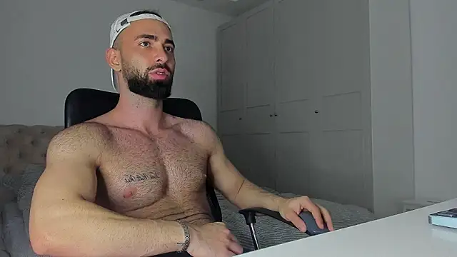 Snapshot of MichaelMasterss chatting on 02/14/26, 08:42 MichaelMasterss online show from 02/14/26, 08:42