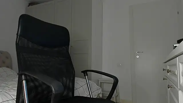 MichaelMasterss online show from 06/29/26, 09:58