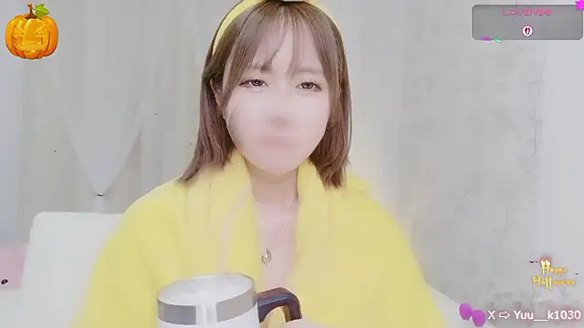 Yuu  k online show from 10/29/25, 03:11