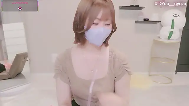 Yuu  k online show from 03/19/26, 02:50