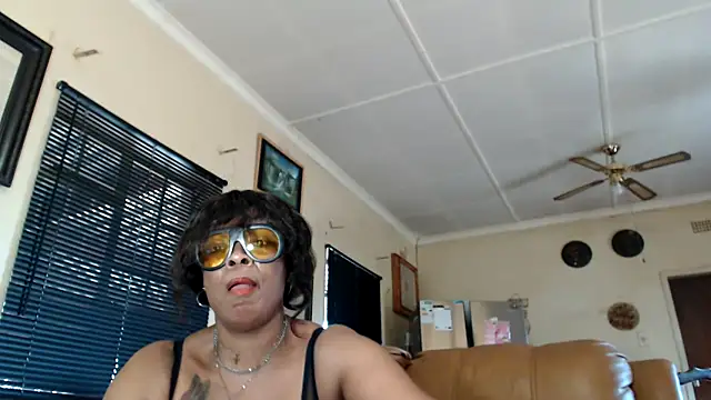 Gucci Bx online show from 11/16/25, 12:32