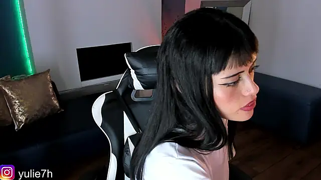  Jessy Moon  online show from 03/17/26, 07:39