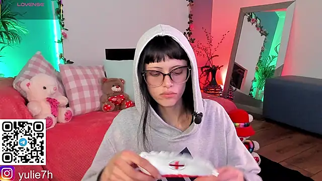  Jessy Moon  online show from 02/15/26, 07:57