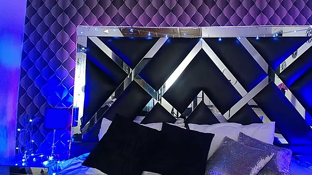 victoriaa lee  online show from 03/18/26, 07:15