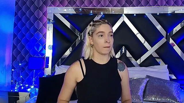 victoriaa lee  online show from 03/09/26, 06:55