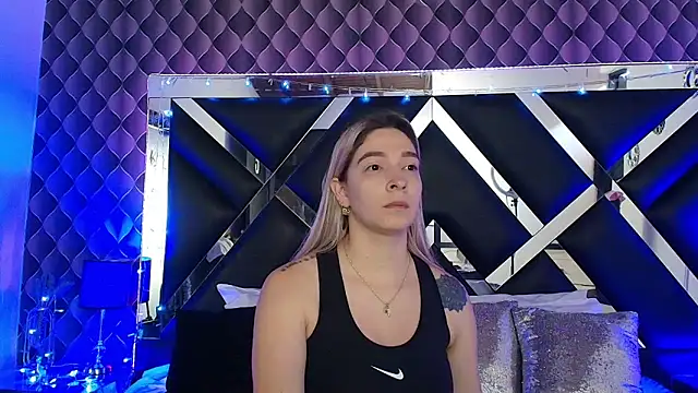 victoriaa lee  online show from 01/17/26, 08:12