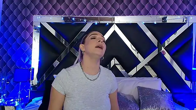 victoriaa lee  online show from 01/16/26, 09:30