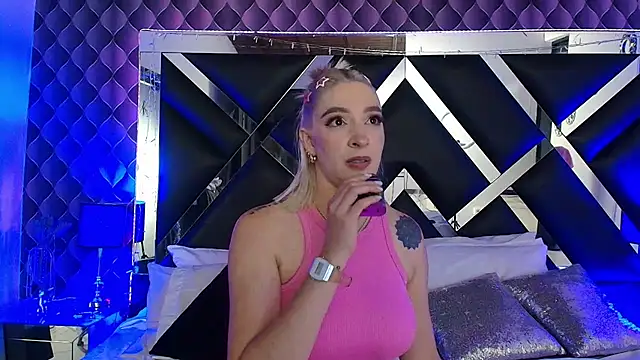 victoriaa lee  online show from 02/12/26, 08:30