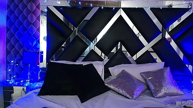 victoriaa lee  online show from 03/28/26, 07:37