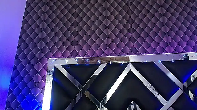 victoriaa lee  online show from 05/12/26, 08:04