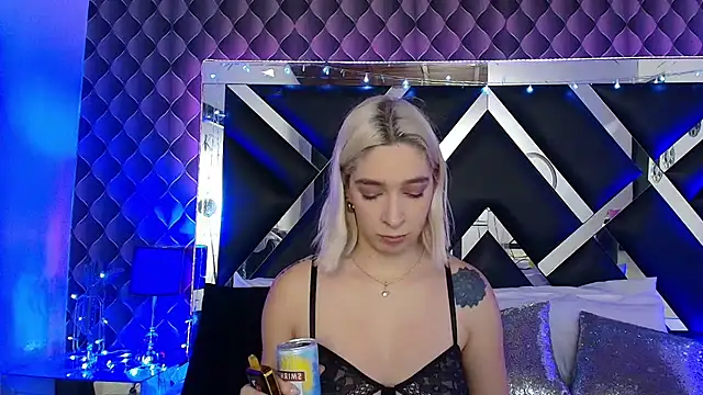 victoriaa lee  online show from 03/07/26, 07:41