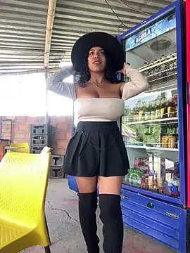 serena willow online show from 11/18/25, 07:50