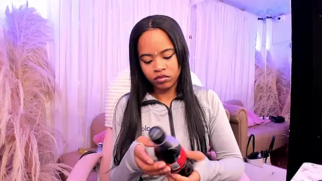 Snapshot of Mia_damm chatting on 09/16/25, 04:35 Mia damm online show from 09/16/25, 04:35