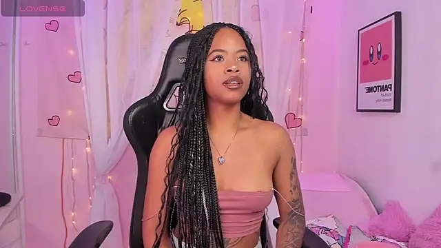 Mia damm online show from 11/28/25, 05:18