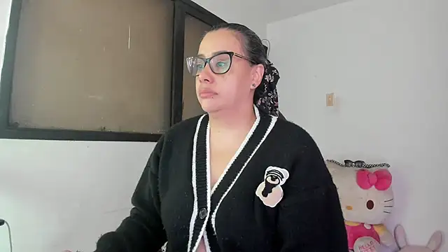 smile sweetpao online show from 02/26/25, 11:54