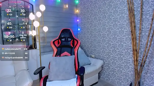 Snapshot of RenataReyes chatting on 01/09/25, 05:02 RenataReyes online show from 01/09/25, 05:02