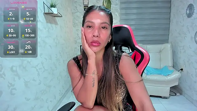 RenataReyes online show from 11/13/25, 03:32