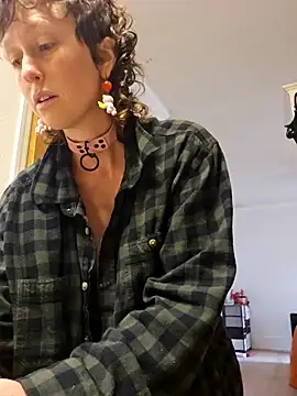 Snapshot of mossy_kiss chatting on 02/02/25, 03:28 mossy kiss online show from 02/02/25, 03:28