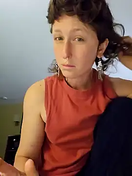 Snapshot of mossy_kiss chatting on 12/28/24, 04:30 mossy kiss online show from 12/28/24, 04:30