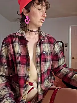 Snapshot of mossy_kiss chatting on 02/13/25, 06:48 mossy kiss online show from 02/13/25, 06:48