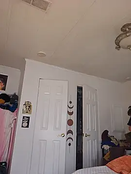 Snapshot of mossy_kiss chatting on 11/02/25, 06:02 mossy kiss online show from 11/02/25, 06:02