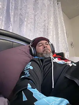 Cristian-Brayan online show from 11/19/25, 11:21