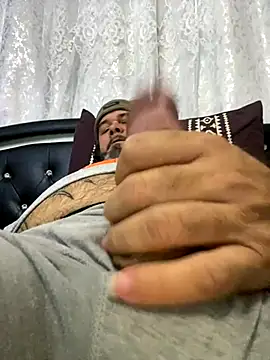 Cristian-Brayan online show from 12/03/25, 05:34