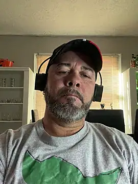 Cristian-Brayan online show from 03/18/25, 01:12