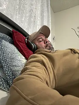 Cristian-Brayan online show from 11/11/25, 11:49