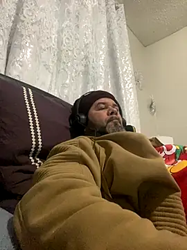 Cristian-Brayan online show from 11/26/25, 04:51