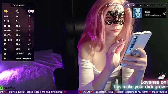 Snapshot of strawberry_muffin chatting on 03/10/25, 05:18 strawberry muffin online show from 03/10/25, 05:18