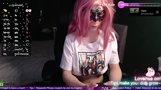 Snapshot of strawberry_muffin chatting on 02/13/25, 06:37 strawberry muffin online show from 02/13/25, 06:37