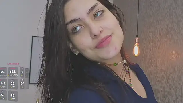 Alexa Thaylor  online show from 05/06/26, 04:11