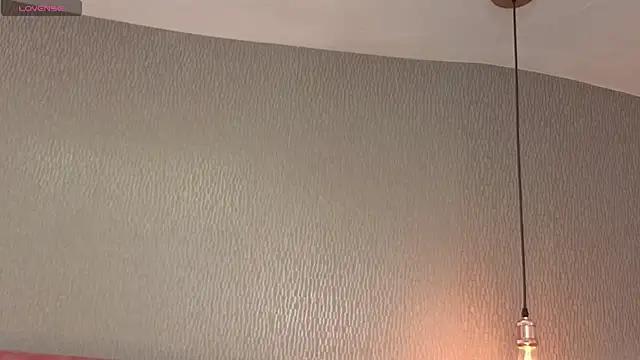 Alexa Thaylor  online show from 05/11/26, 04:04