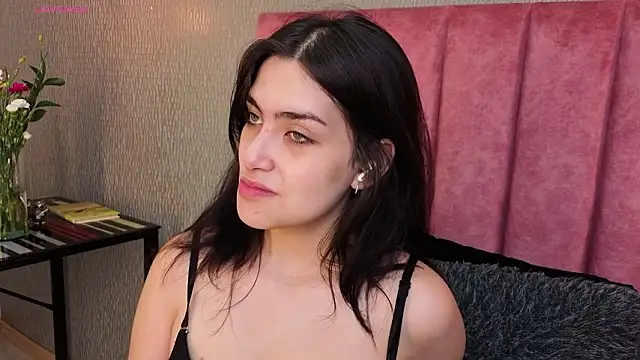 Alexa Thaylor  online show from 02/26/26, 03:45